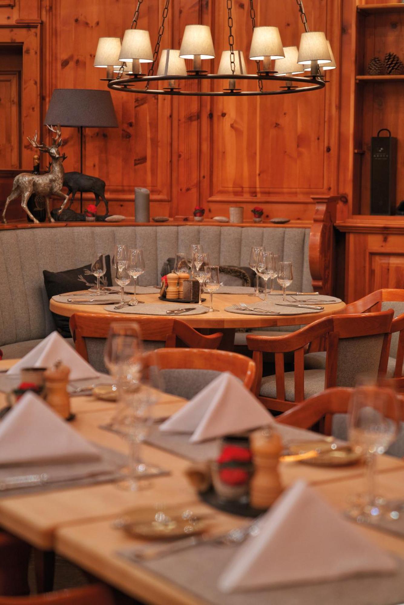 Vila Vita Rosenpark Marburg Eksteriør billede Restaurant in the Hotel de la Cour des Alpes
