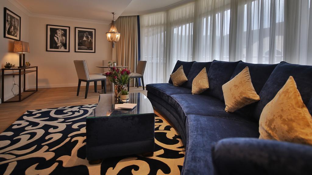 Vila Vita Rosenpark Marburg Eksteriør billede A suite at the hotel